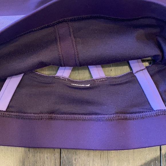 Lululemon Luxtreme Energy Bra Purple Stripes - Picture 8 of 13